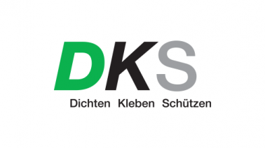 Mit Übernahme der Geschäftsführung durch Thomas Knapp erfolgt die Sortimentserweiterung mit Fahrzeugreinigungsmitteln und Pflegeprodukten der Marke Polytop und schließlich die Umbenennung in DKS Technik GmbH. 